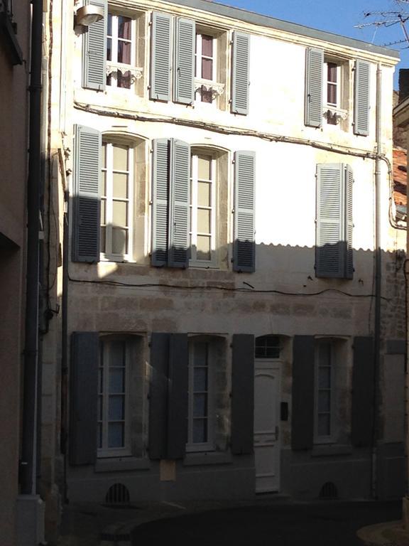 Appartements d'hôtes Santa Giulia Niort Exterior foto